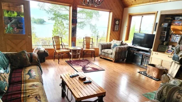 Why Are Travelers Looking for Waterfront Privacy in Drummond Island, MI Rentals?